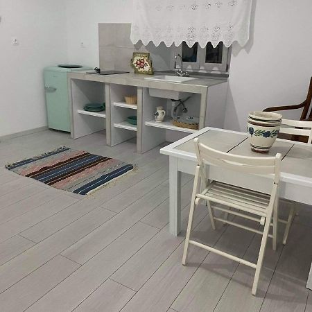Anneta'S Suite Agia Marina  Eksteriør billede